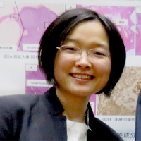 医師:西巻はるな